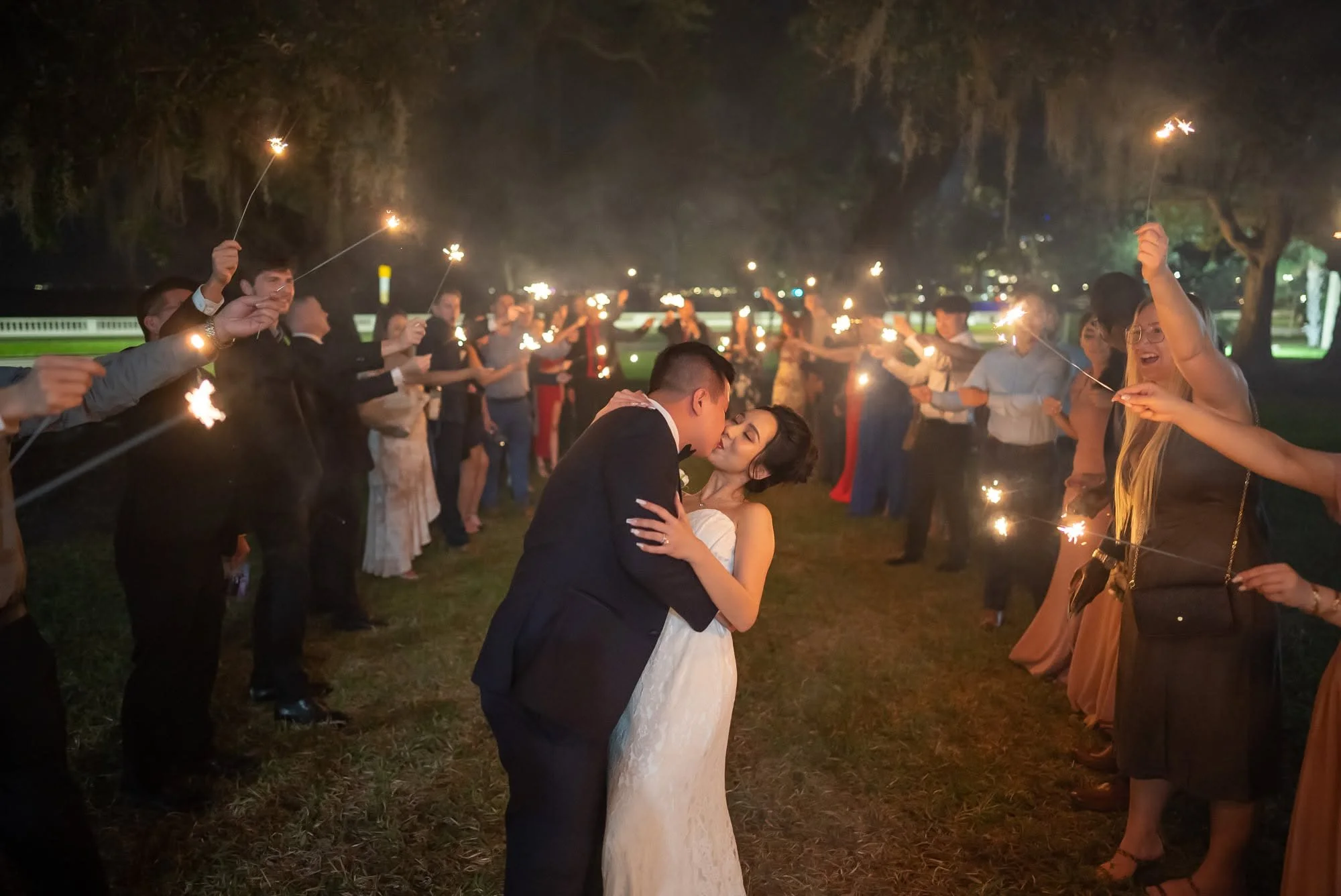 bach-trang-tampa-garden-club-wedding-80.jpg