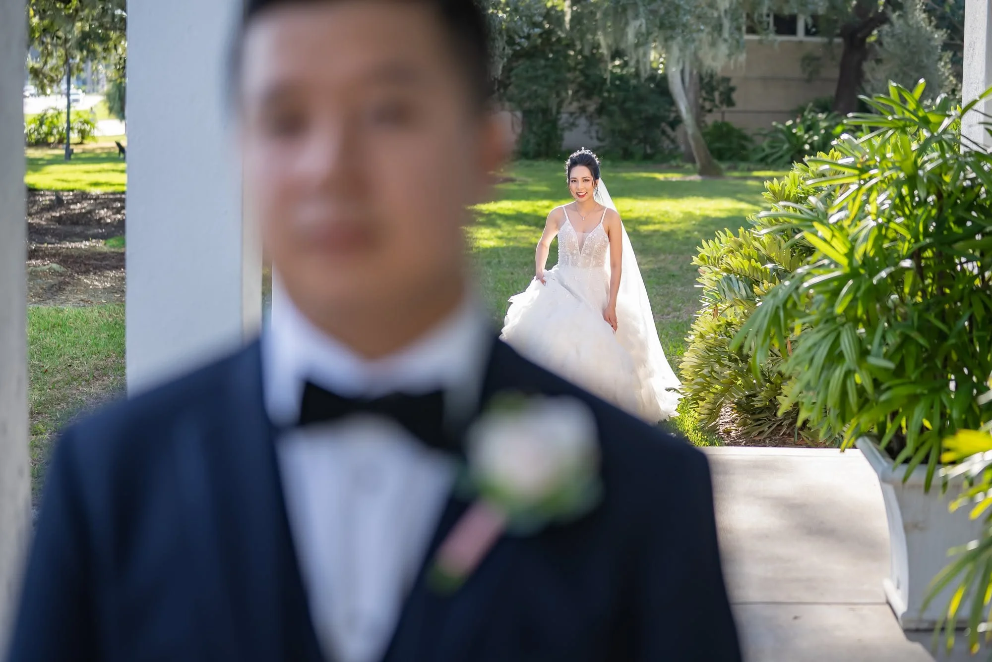 bach-trang-tampa-garden-club-wedding-16.jpg