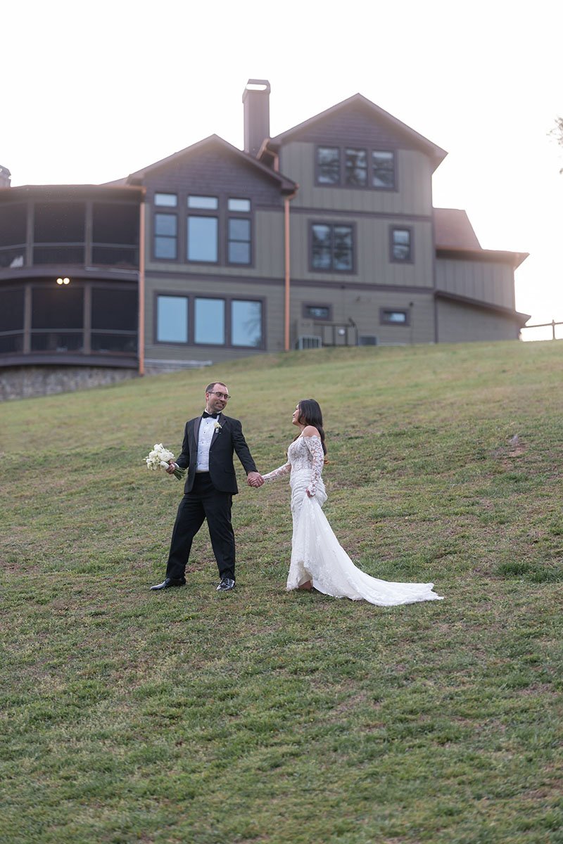 Christian_Jennifer_Wedding_Sneak_Peeks-29.jpg