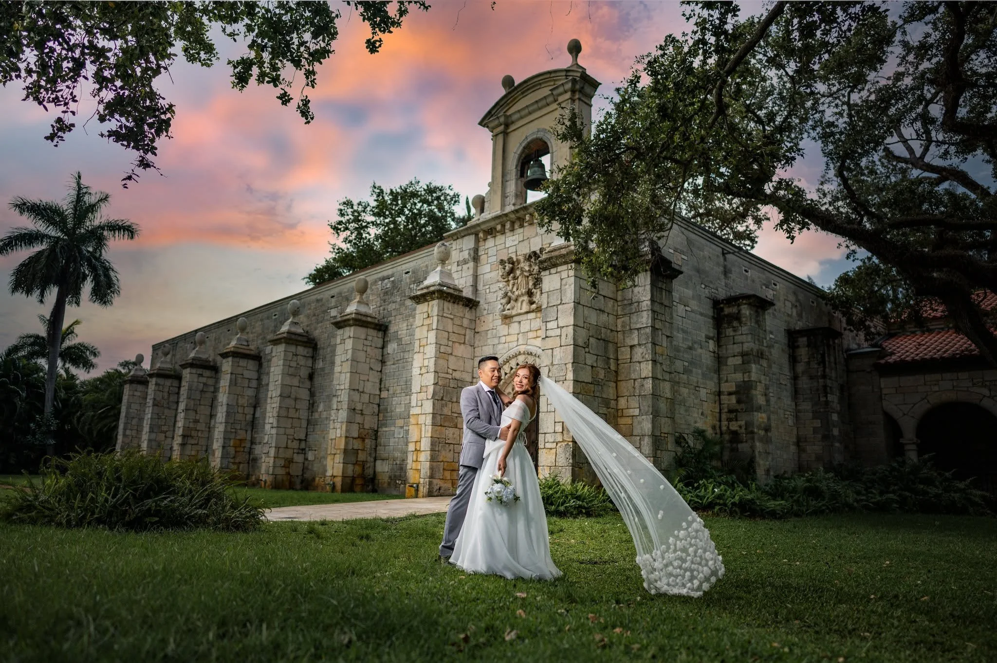 thinh-thy-ancient-spanish-monastery-engagement-01.jpg
