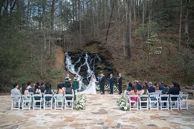 Christian_Jennifer_Wedding_Sneak_Peeks-7.jpg