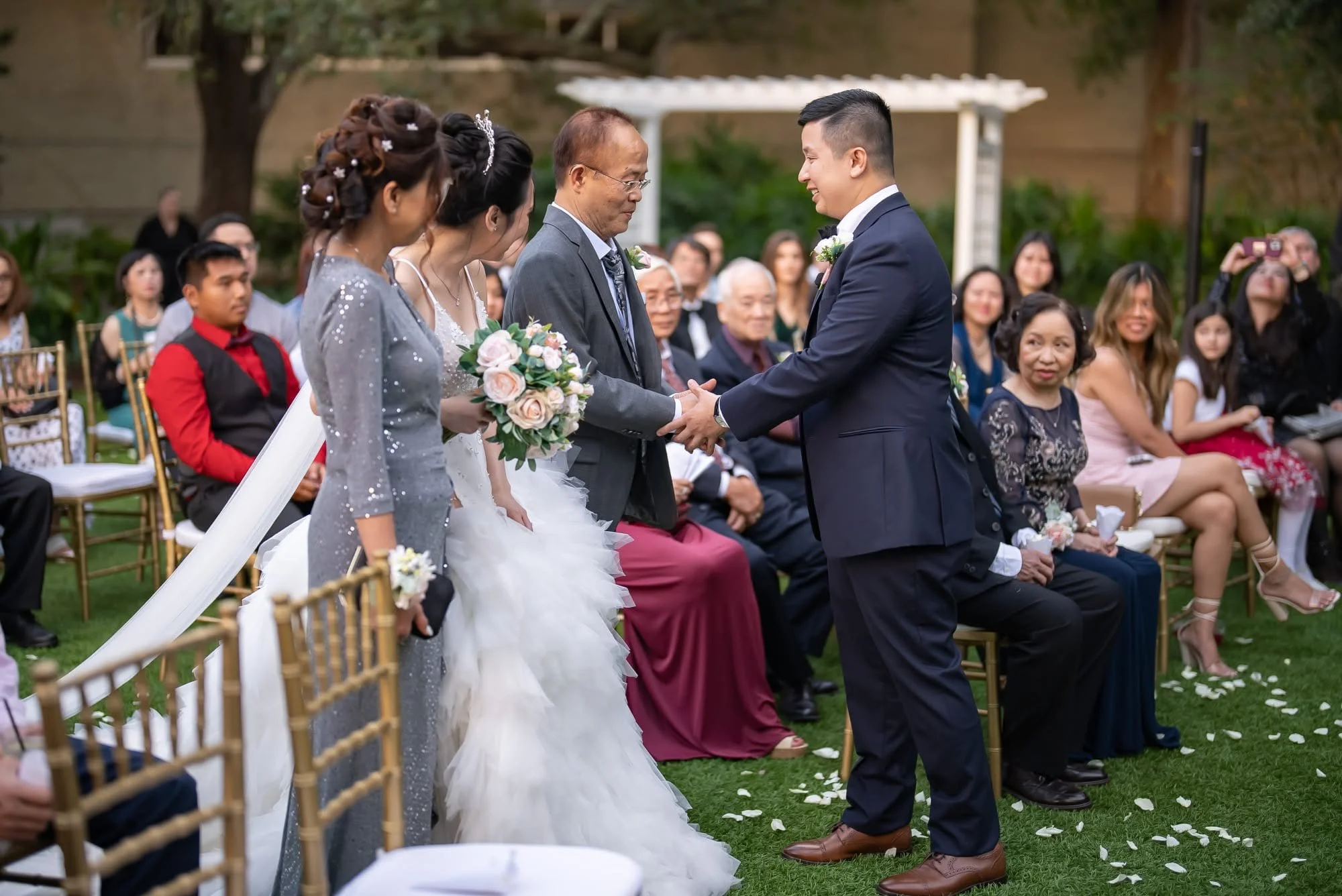 bach-trang-tampa-garden-club-wedding-34.jpg
