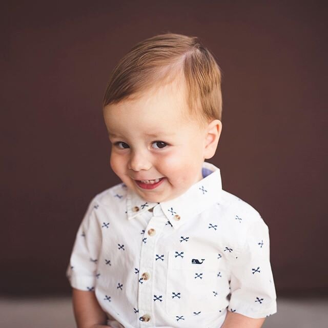 My name is George and I am the 💣. com 😍😍😍@mkrivarchka .
.
.
.
#adaraphotography
#siouxfallsphotographer
#southdakotafamilyphotography
#siouxfallschildrenphotographer #dtsf