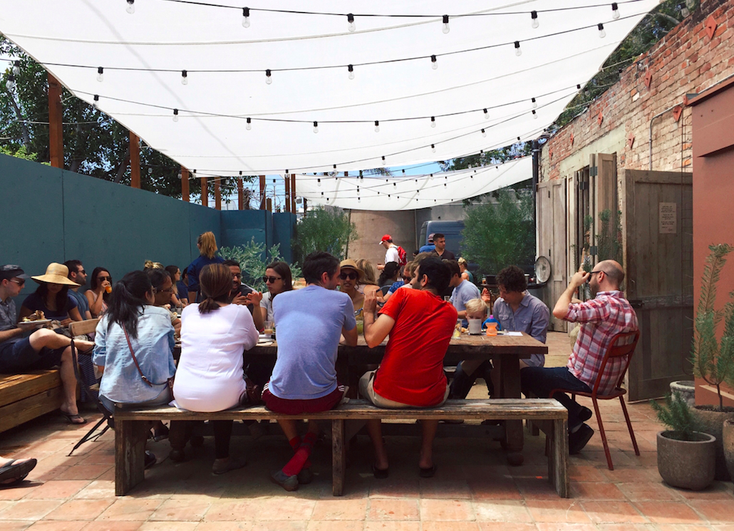 6 tips to organize your own networking events.png