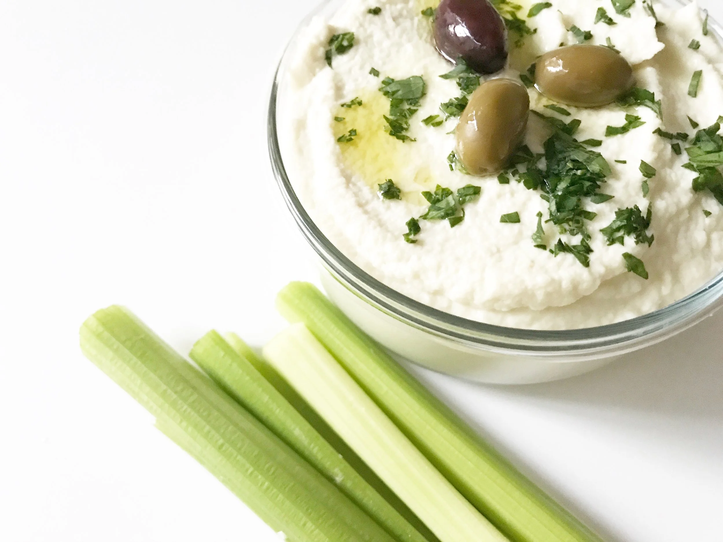 Chick-free Cauliflower Hummus (Paleo, GAPS, V, GF, DF)