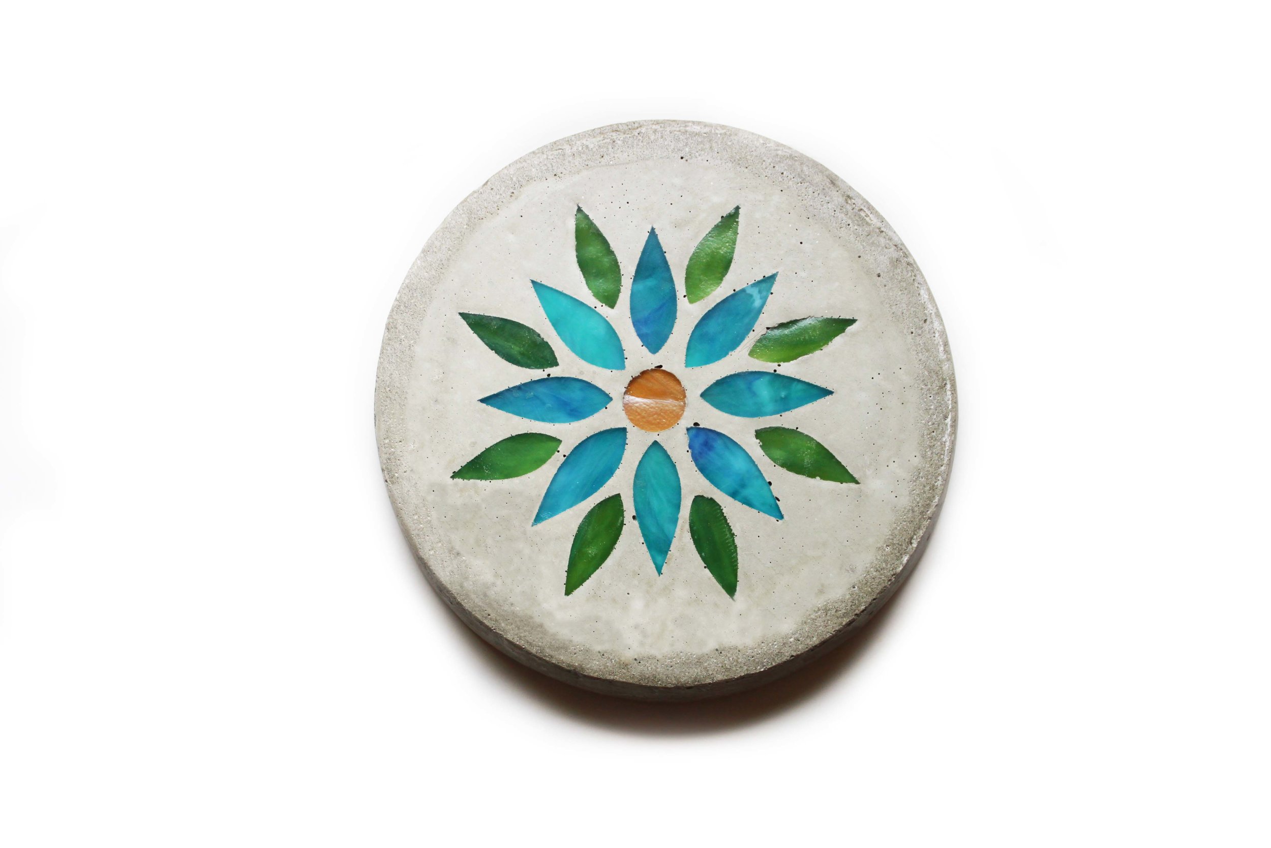 Holdman-Studios-Kids-Experiences-Classes-Stained-Glass-Stepping-Stone-Example.jpg