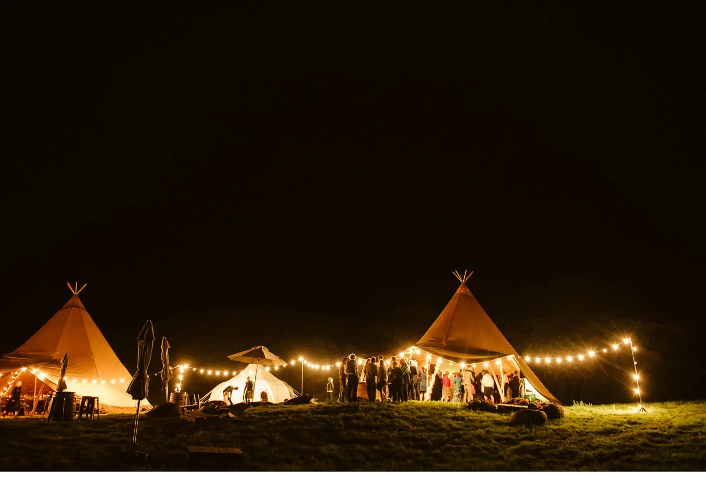 wanaka-tipi-wedding-photographer-059.jpg