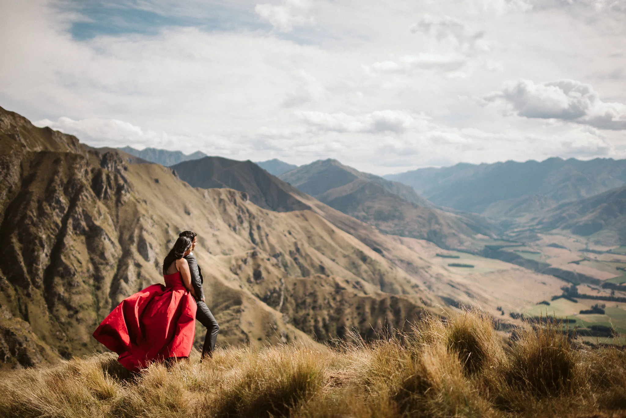 coromandel-peak-pre-wedding-photography-wanaka-007.jpg