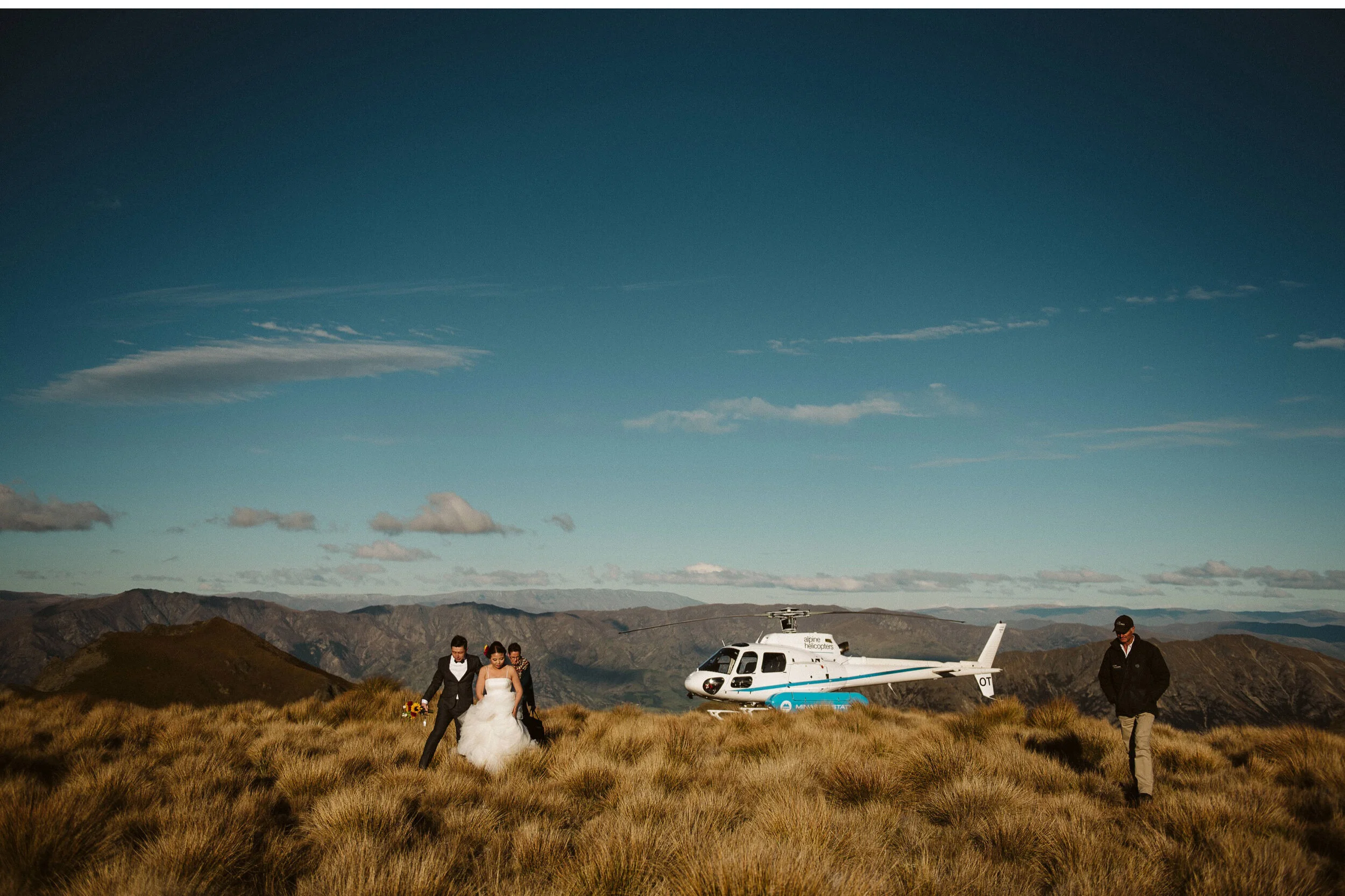 Mt Burke Wanaka Heli Elopement Photography-015.jpg