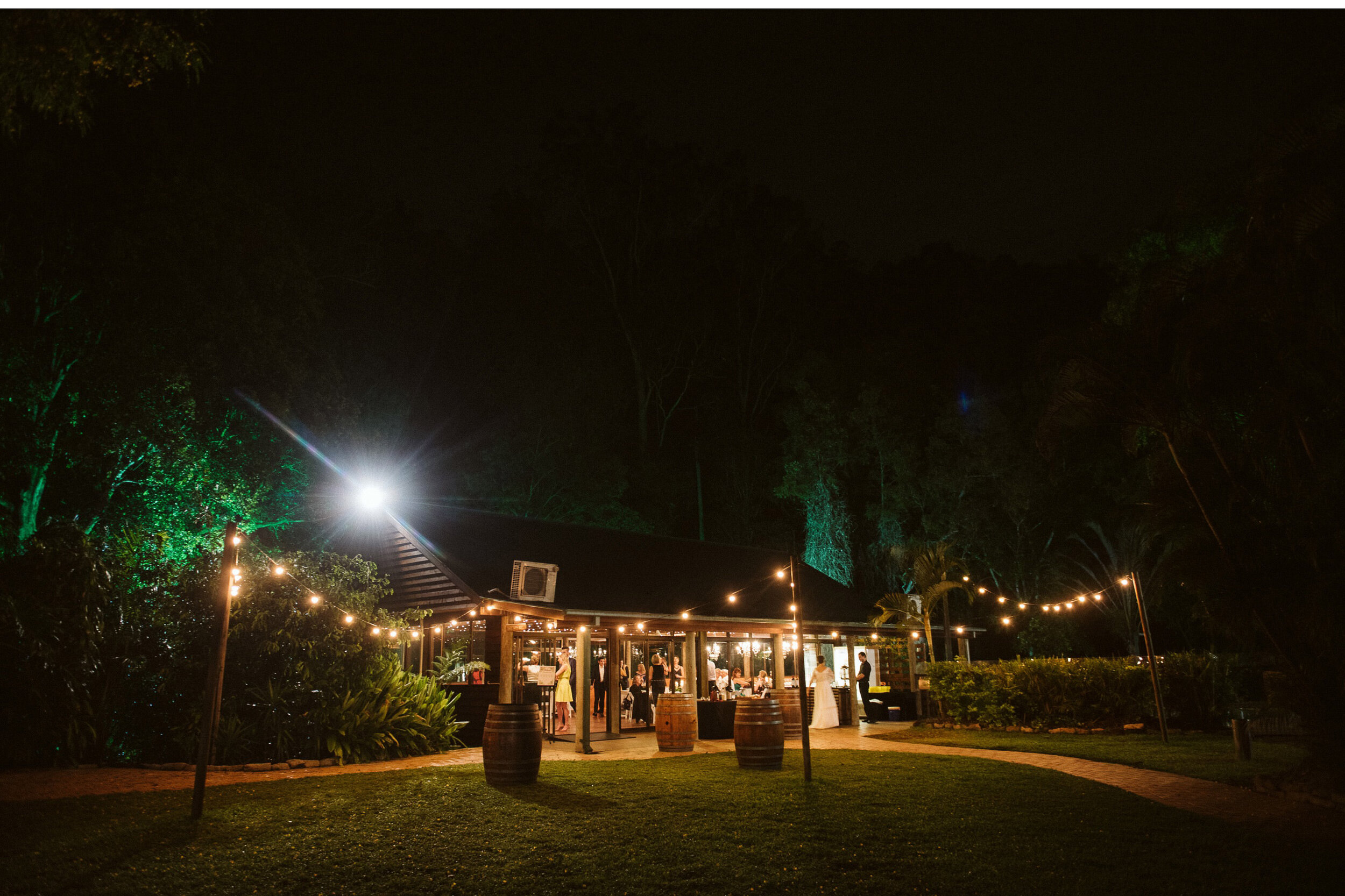 Bundaleer-Rainforest-Garden-Wedding-Photographer-041.jpg