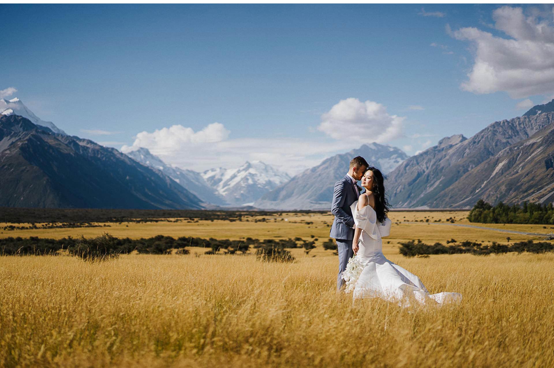 Mt-Cook-Lakeside-Retreat-Wedding-Photographer_011.jpg