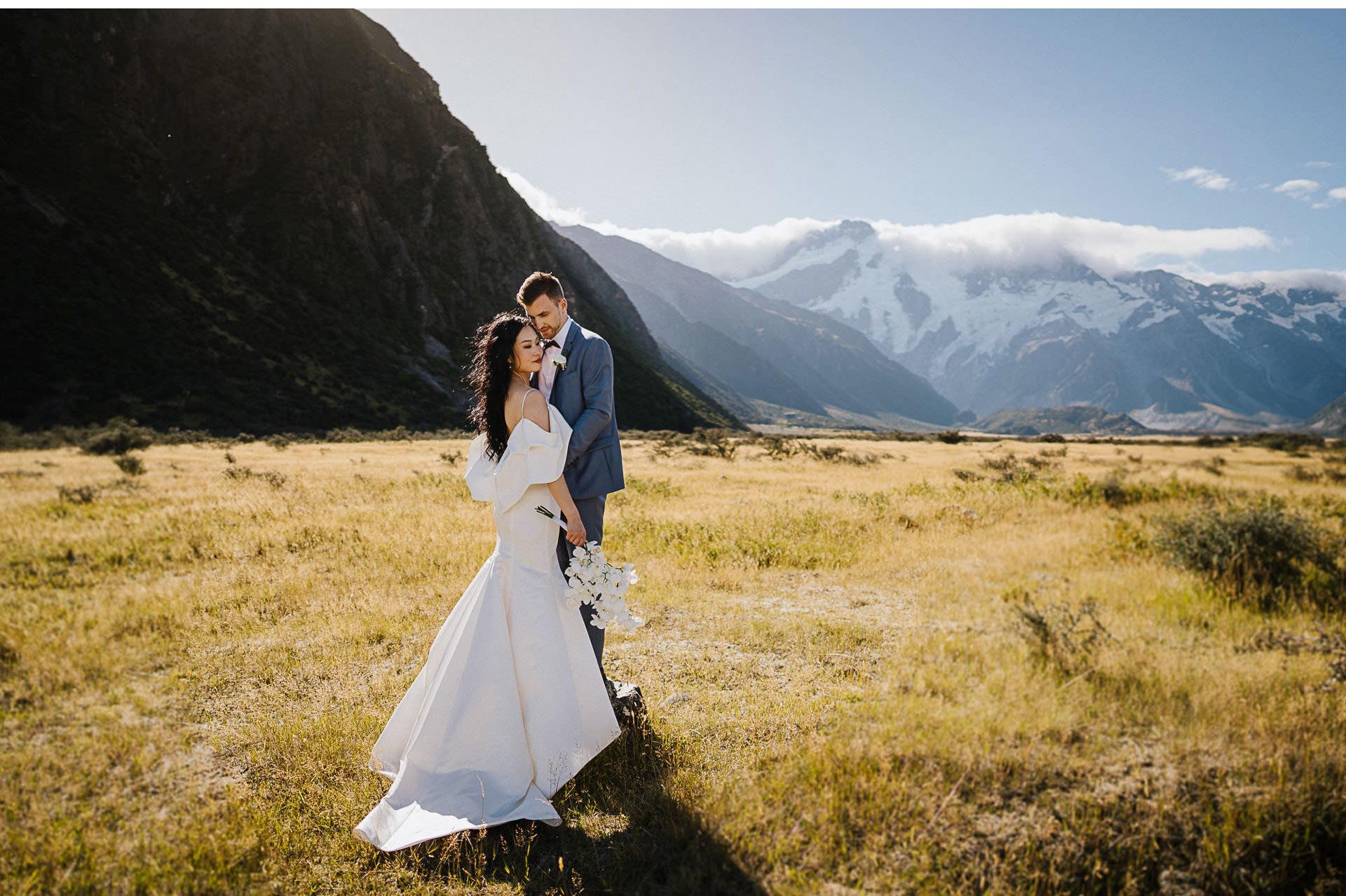 Mt-Cook-Lakeside-Retreat-Wedding-Photographer_013.jpg