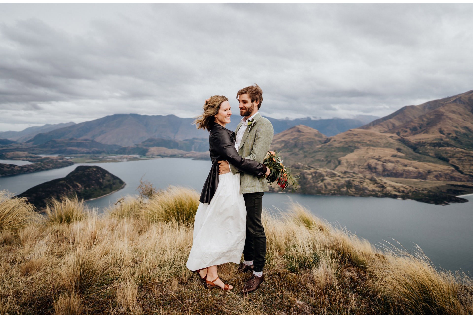 Wanaka-Backyard-Elopement-Photographer--016.jpg