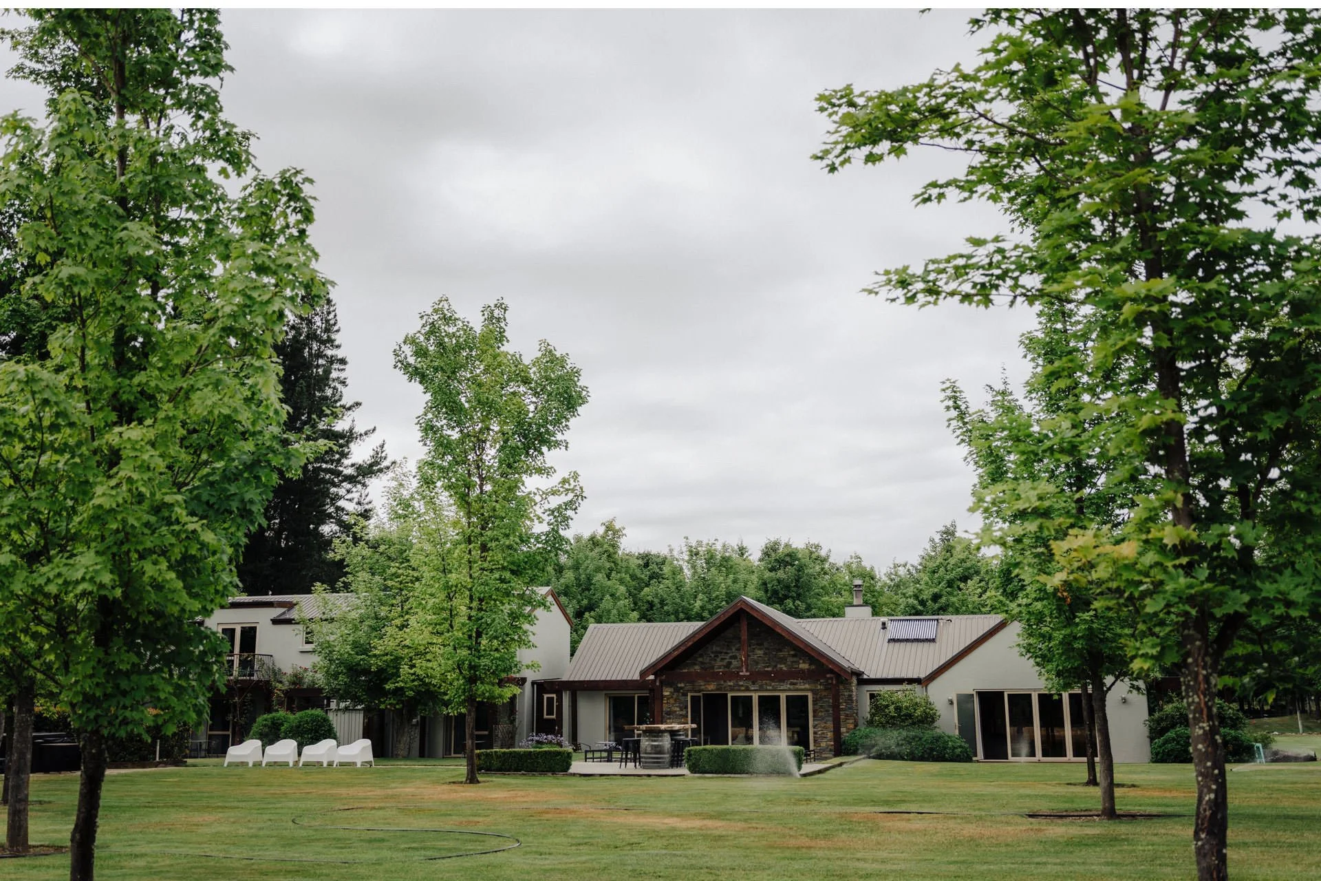 002 - Dublin-Bay-Wanaka-Hybrid-Wedding-Photo-Video.jpg