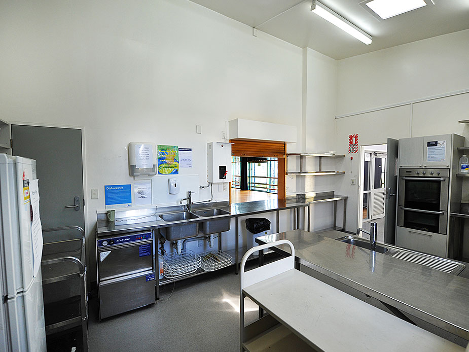 Avondale Community Centre Kitchen 2 925x694.jpg
