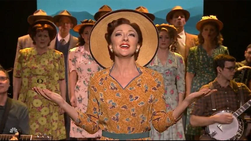  Broadway star Carmen Cusack  