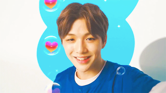 kangdaniel.gif