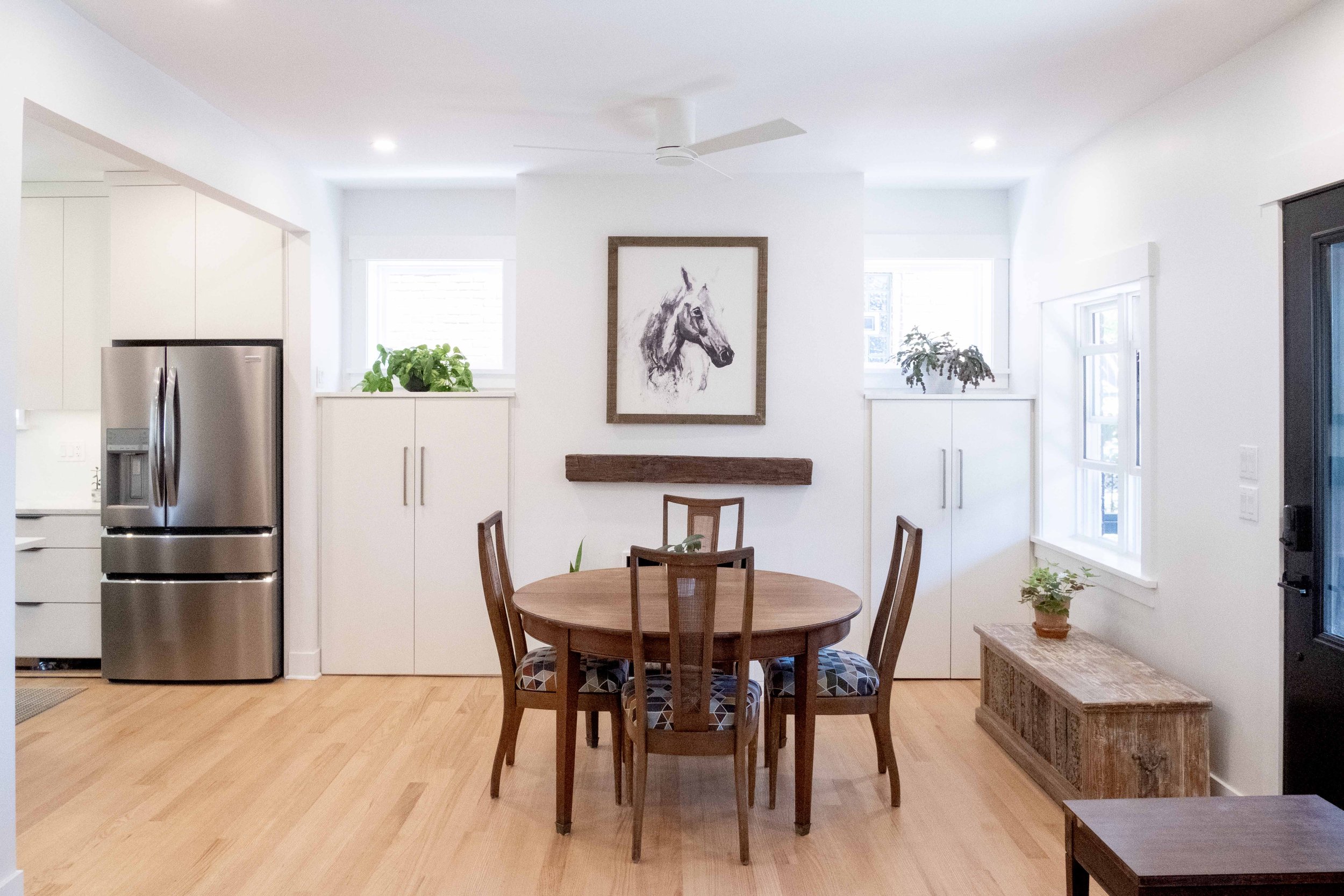 6453 monitor dining area F2286 r ad sm copy.jpg