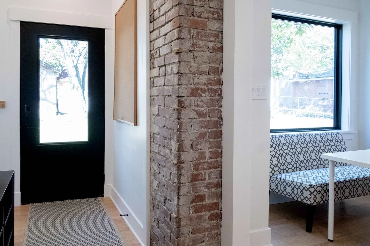 6453 monitor rear passageway F2310 r ad sm copy.jpg