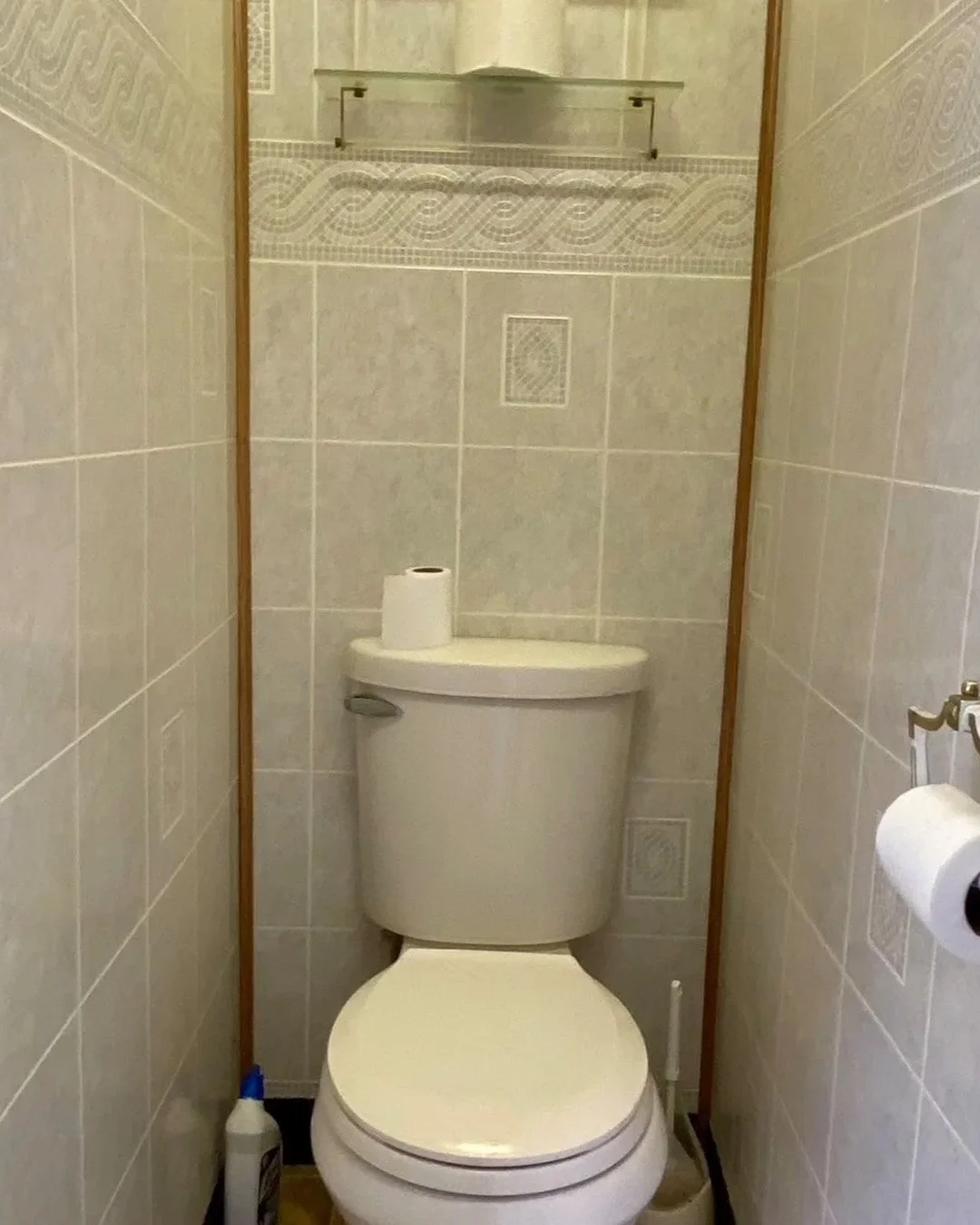 Half Bath before.jpg