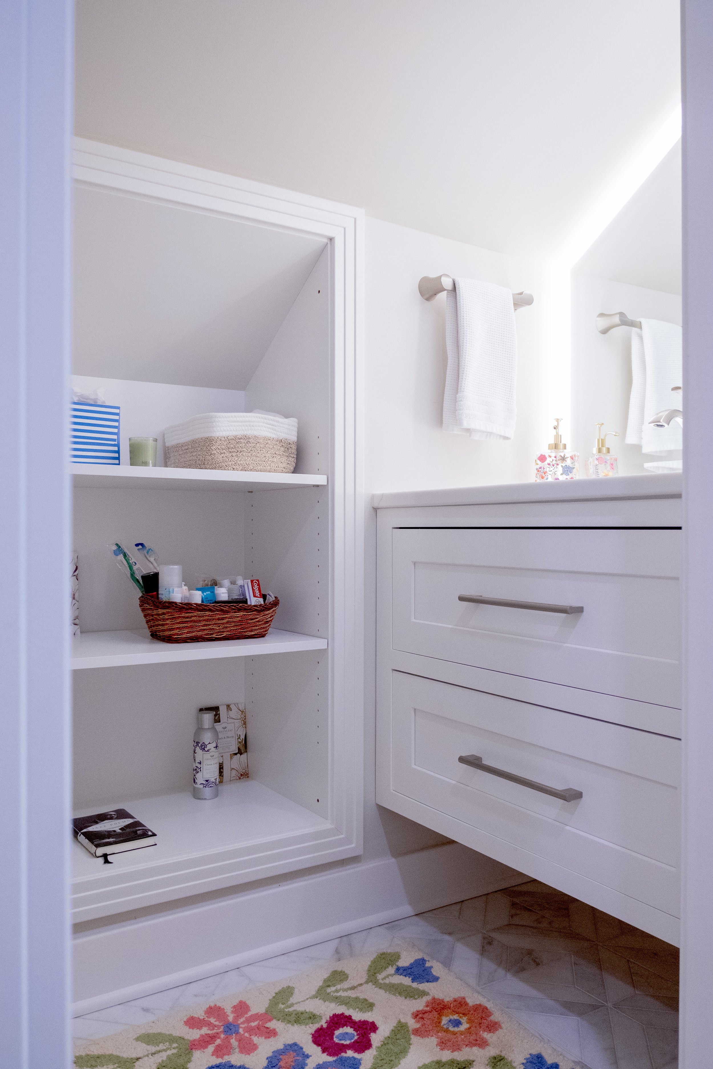 145 w hutchinson attic bathroom F6795 r ad.jpg