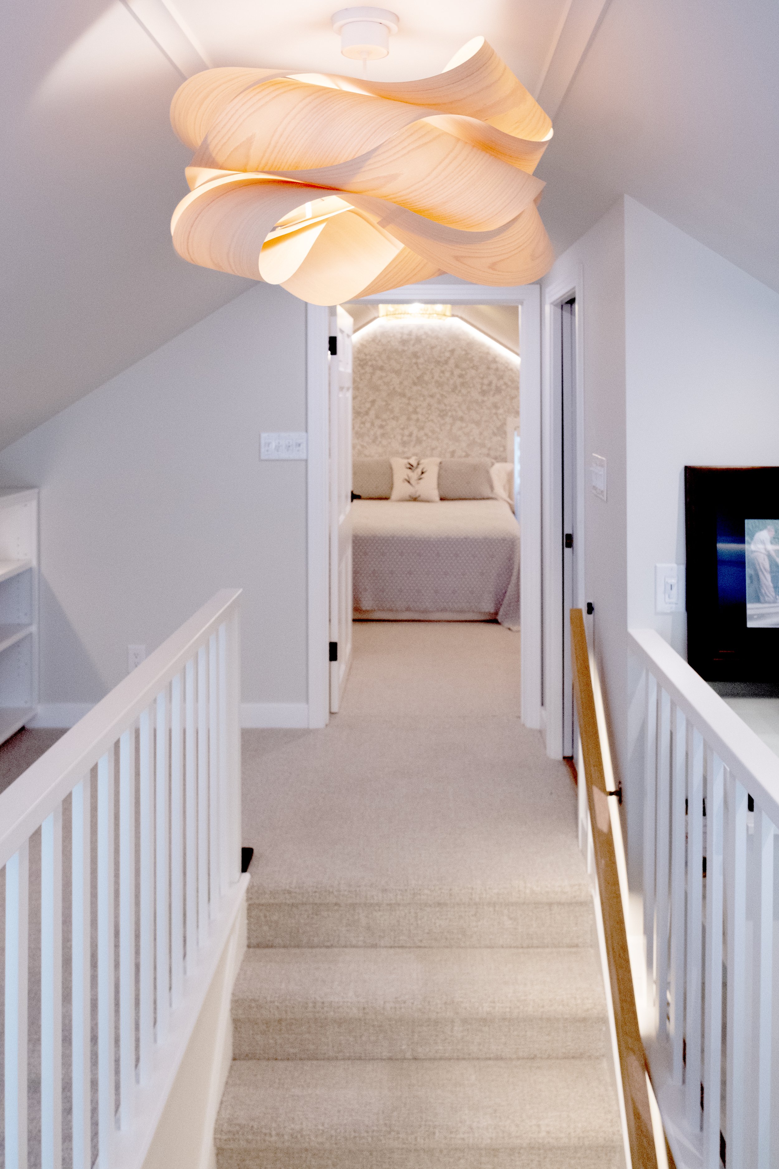 145 w hutchinson attic light fixture F6788 r ad.jpg