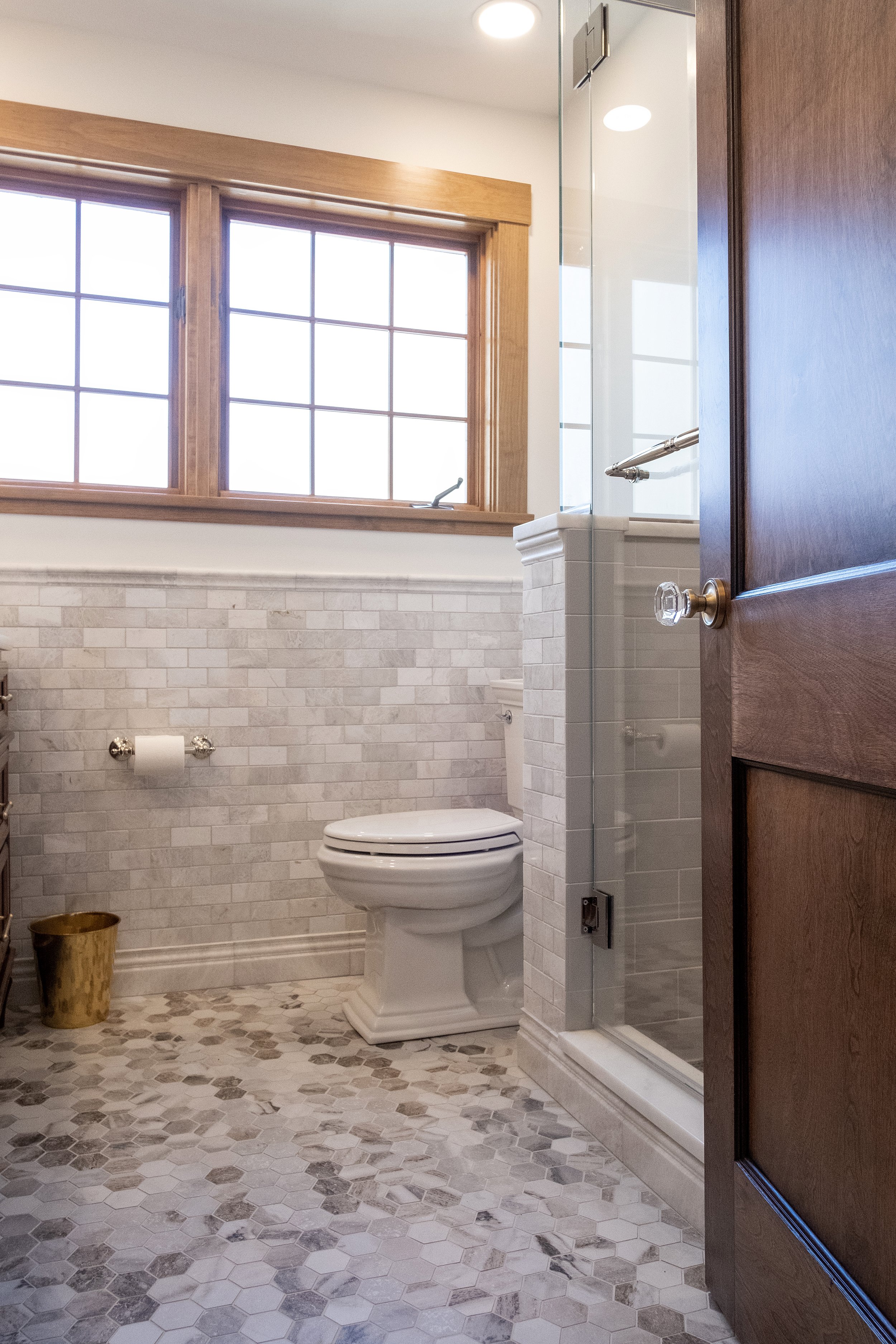 2760 beechwood bathroom F1586 r ad.jpg