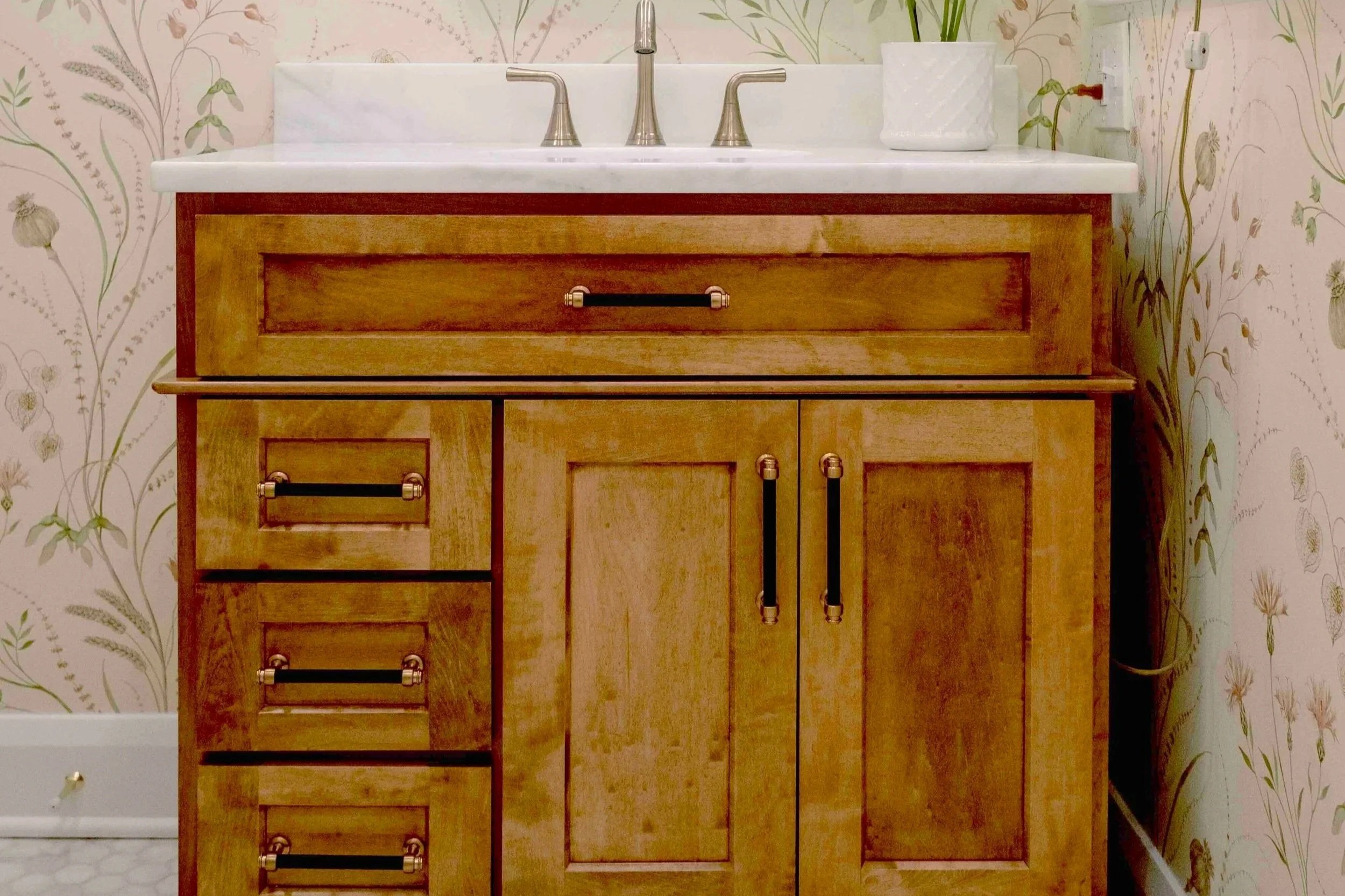 102%2Brichland%2Blane%2Bbathroom%2BF7949%2Br%2Bad%2Bcopy.jpg
