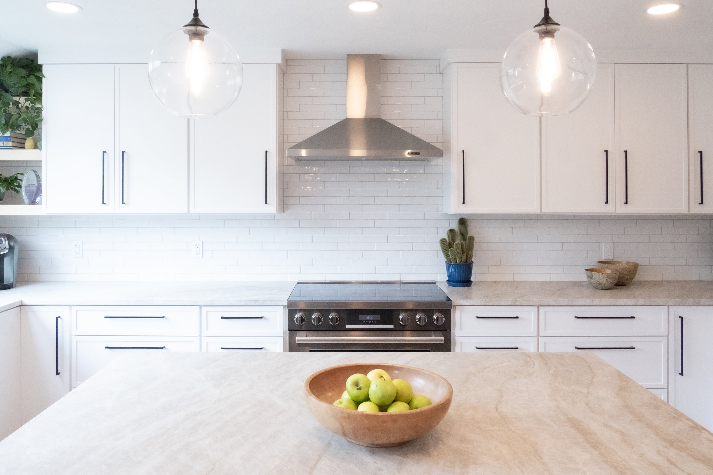 125 gilda kitchen F5327 r ad.jpg