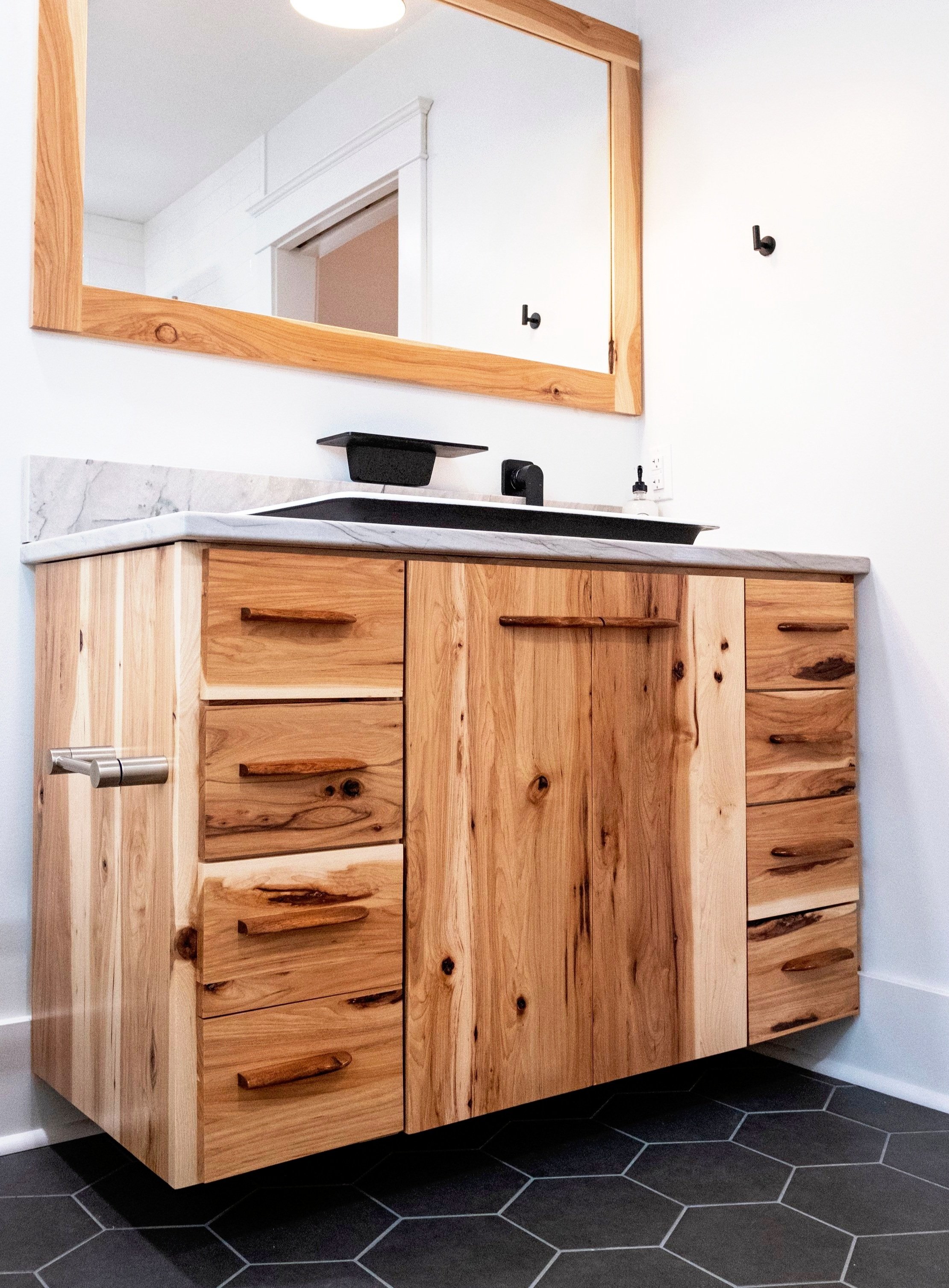droz main bath F6209 r t.jpg
