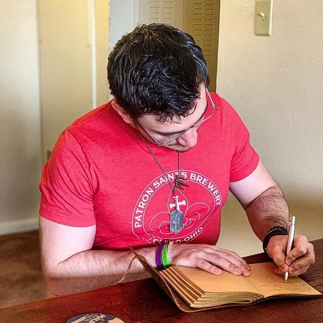 ๐๐ซ๐๐ฉ๐ฉ๐ฅ๐ข๐ง๐  ๐ฐ๐ข๐ญ๐ก ๐๐จ๐ซ๐ญ๐๐ฅ๐ข๐ญ๐ฒ ๐๐ญ ๐๐…โฃ
โฃ
If you died today, are you happy with how you’ve spent your last week? The last month?โฃ
โฃ
Will what you are spending your focus and time on right now leave you with regrets lat