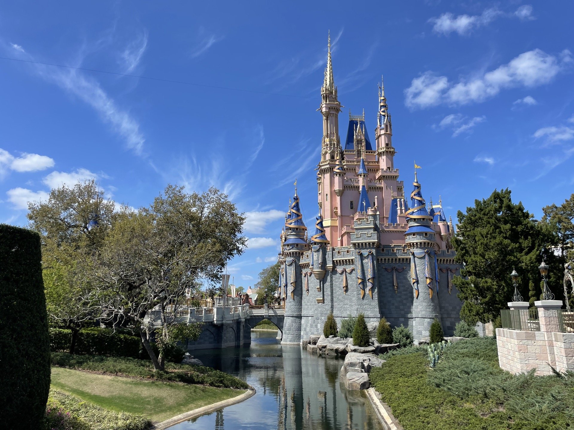 how to travel disney world