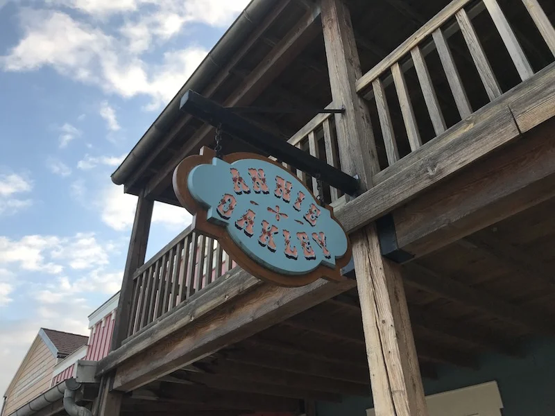 disney hotel cheyenne annie oakley.jpg