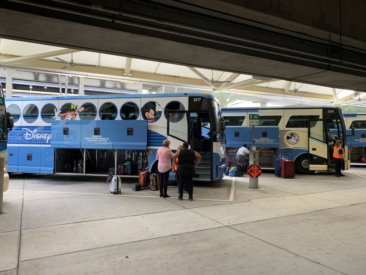 Guide To Disney World Magical Express Airport Shuttle