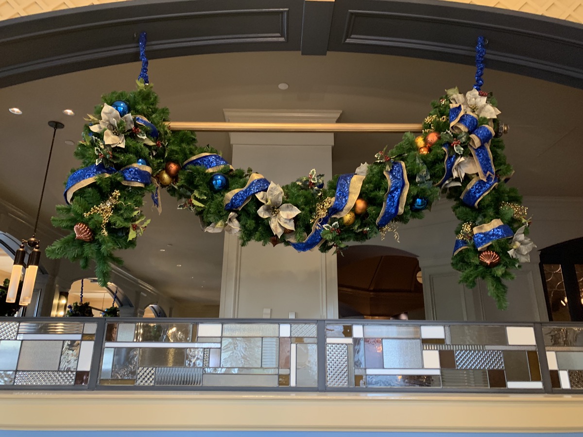 yacht club christmas decorations 7.jpeg