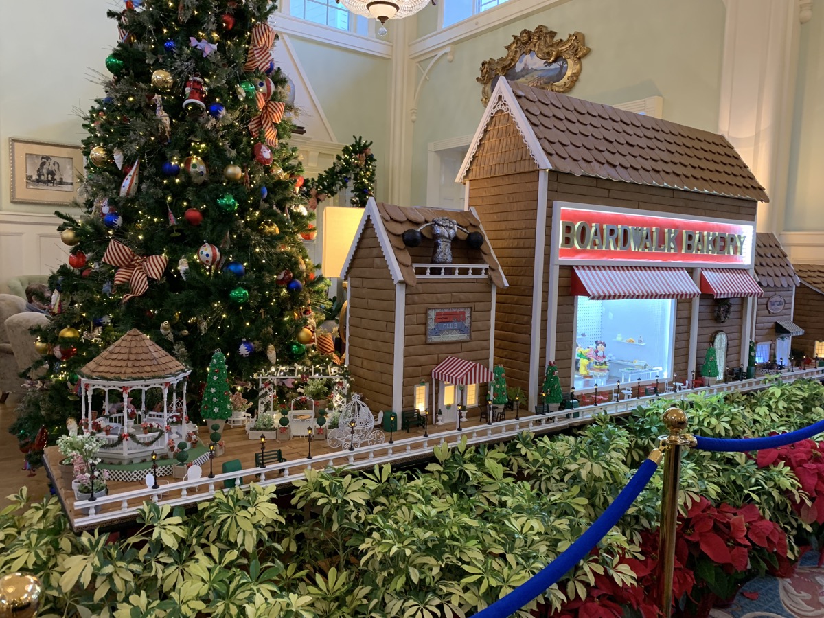 boardwalk inn gingerbread 1.jpeg