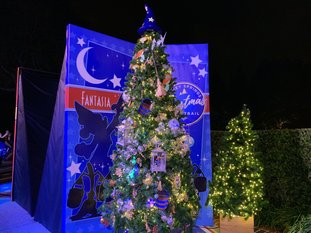 walt disney world christmas disney springs christmas tree trail 54.jpeg