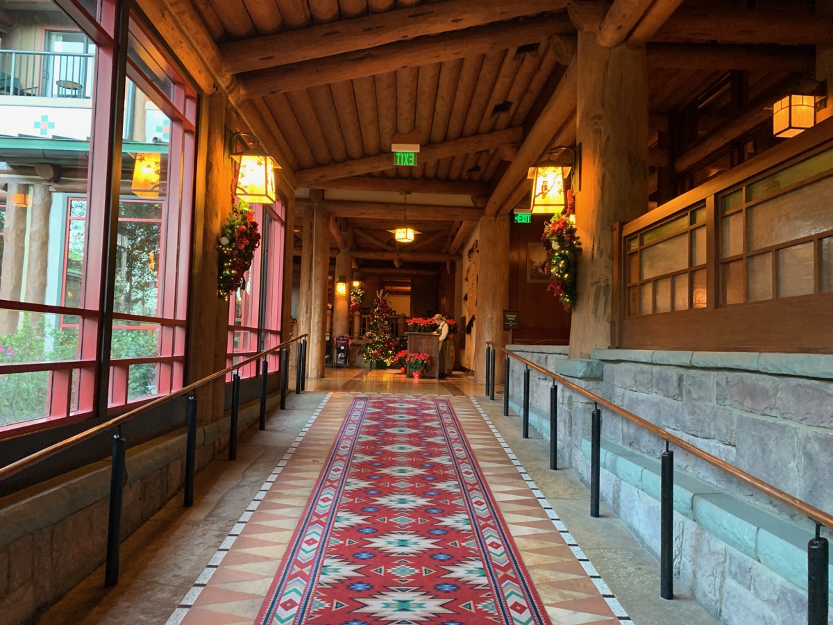 disneys wilderness lodge review lobby grounds 10.jpg