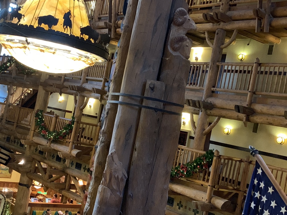 disneys wilderness lodge review lobby grounds 13.jpg