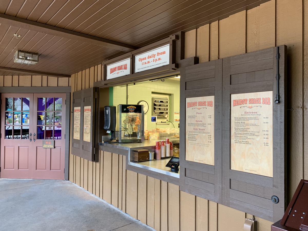 disneys fort wilderness review meadow snack bar 1.jpg