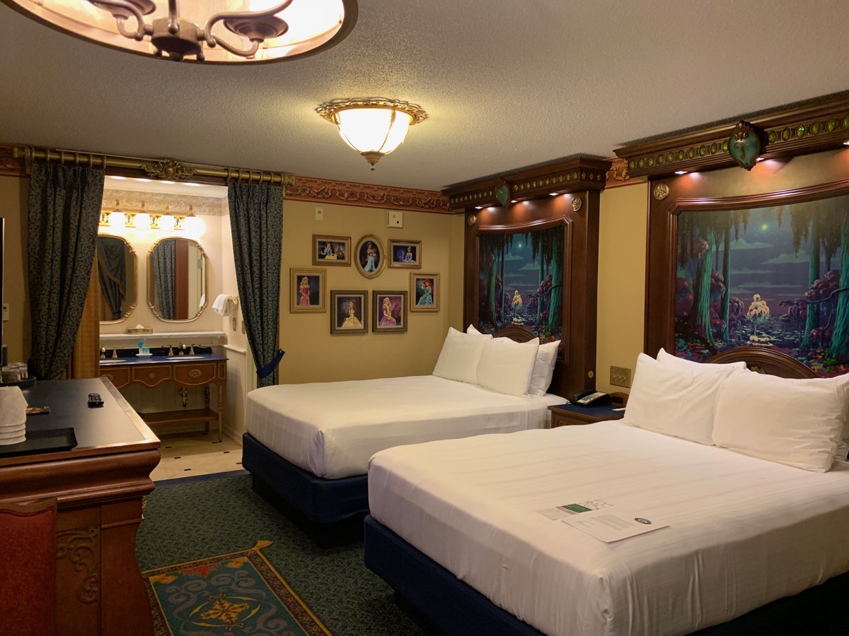 disney port orleans riverside royal guest room 2.jpeg