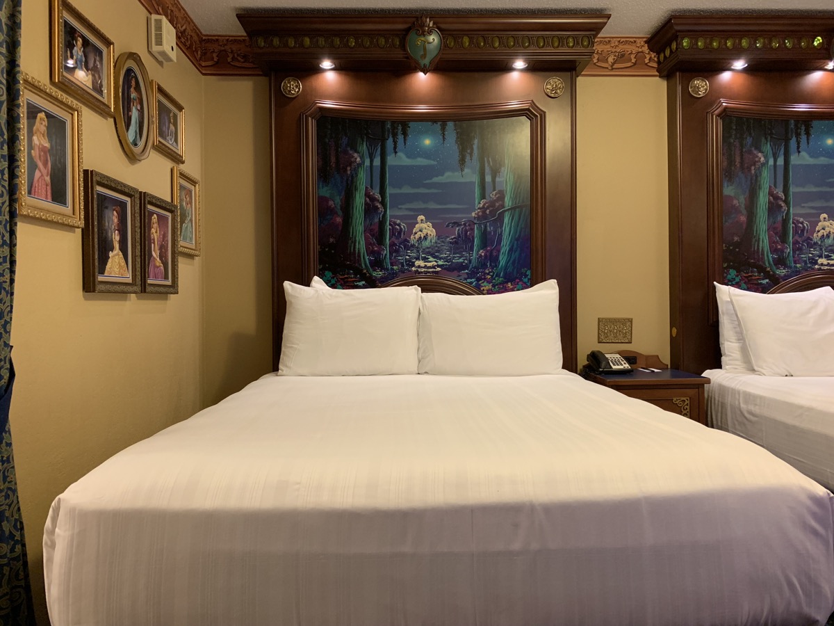 disney port orleans riverside royal guest room 45.jpeg