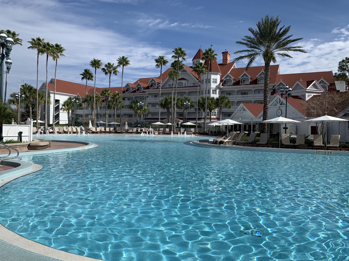 disneys grand floridian resort review courtyard pool 1.jpeg