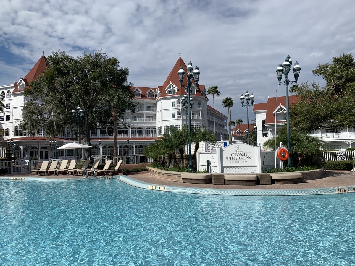 disneys grand floridian resort review courtyard pool 2.jpeg