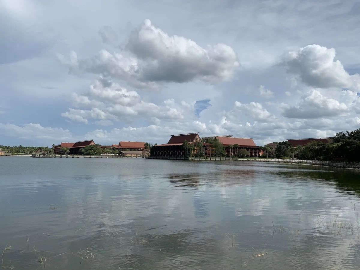 disney world magic kingdom theme park view rooms compared poly.jpeg