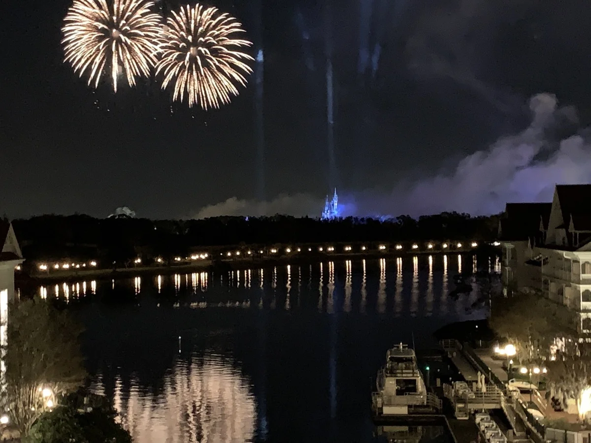 disney world magic kingdom theme park view rooms compared grand flo fireworks.jpeg
