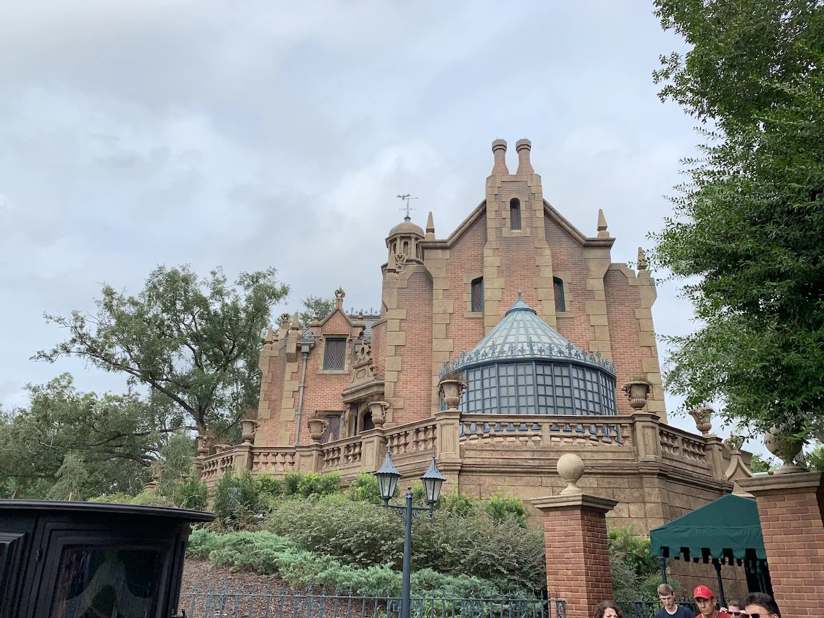 magic kingdom rope drop haunted.jpeg