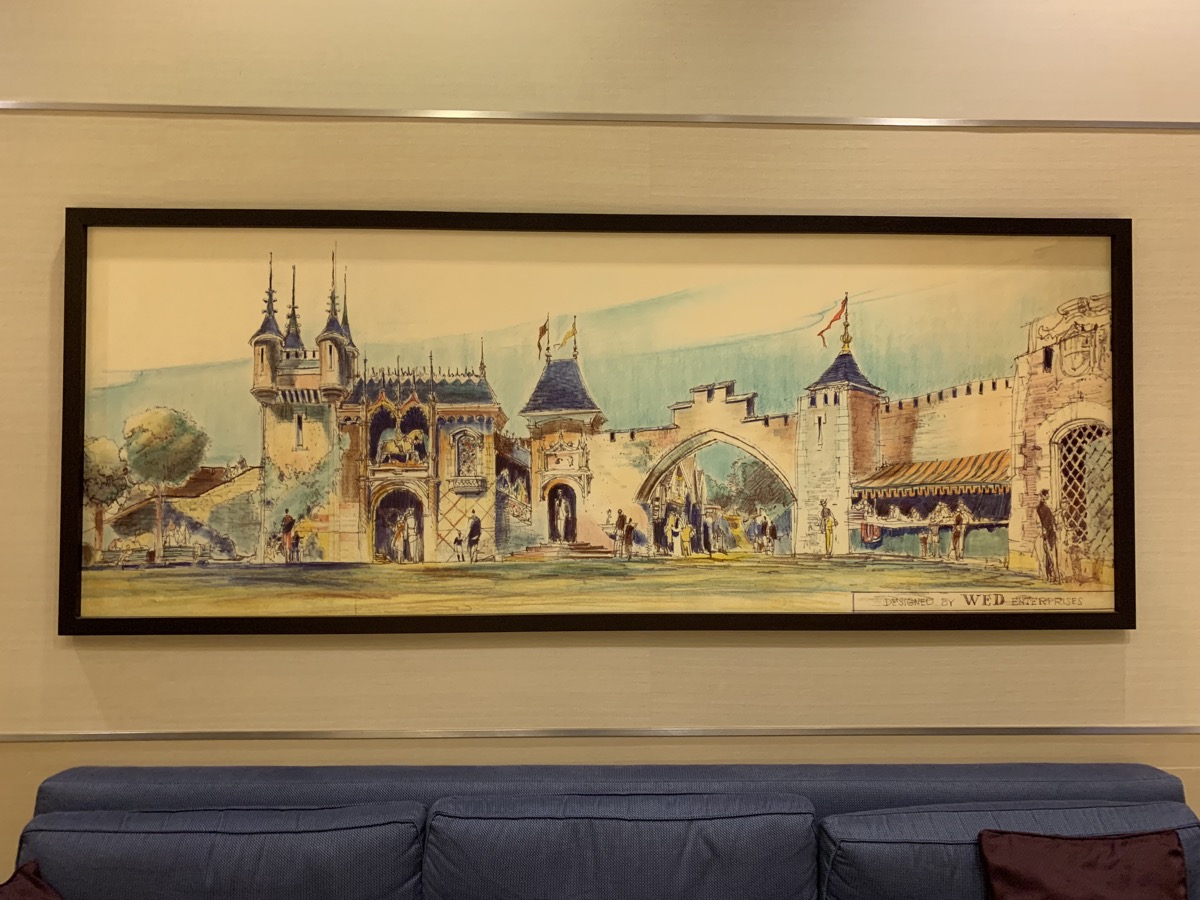 disneyland hotel review fantasy 2.jpeg