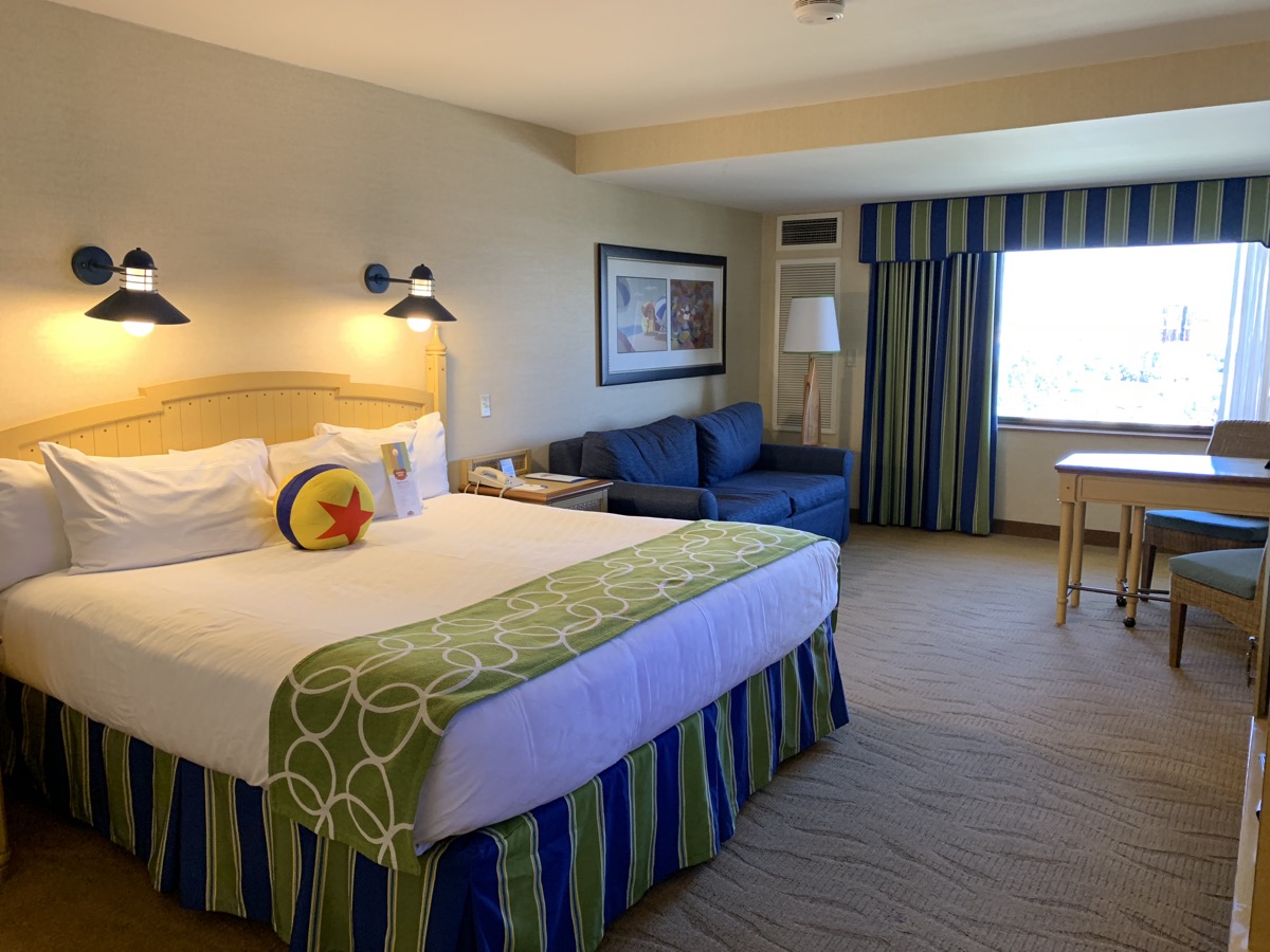 disney paradise pier hotel review room 1.jpeg