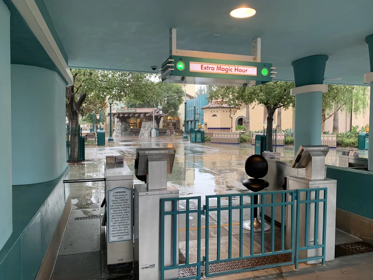 disneyland fastpass maxpass emh gate.jpeg